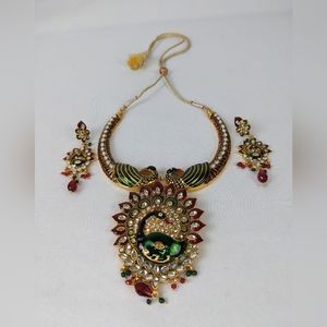 GORGEOUS INDIAN FASHION JEWELRY SET.